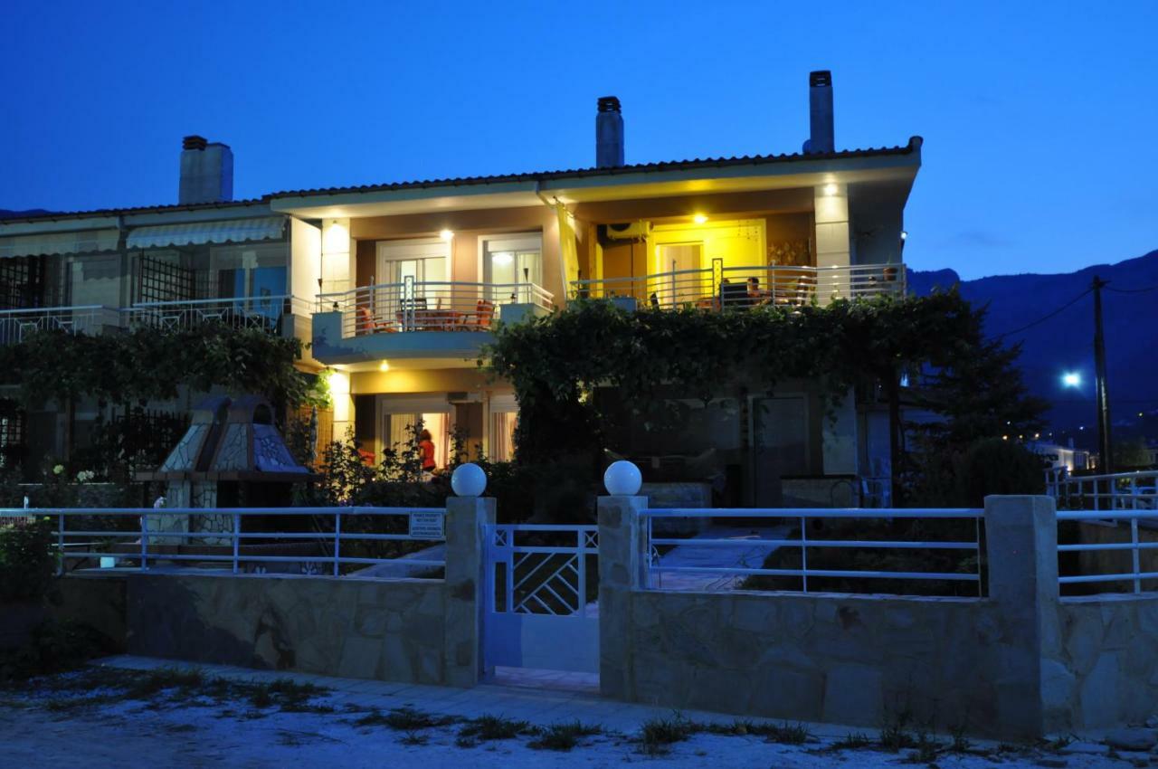 Studios Giannakis Chrysi Ammoudia Luaran gambar